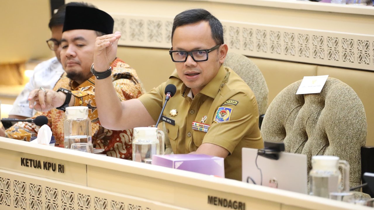 Wakil Menteri Dalam Negeri (Wamendagri) Bima Arya Sugiarto meminta evaluasi menyeluruh terhadap pelaksanaan Pemungutan Suara Ulang (PSU). (Istimewa).
