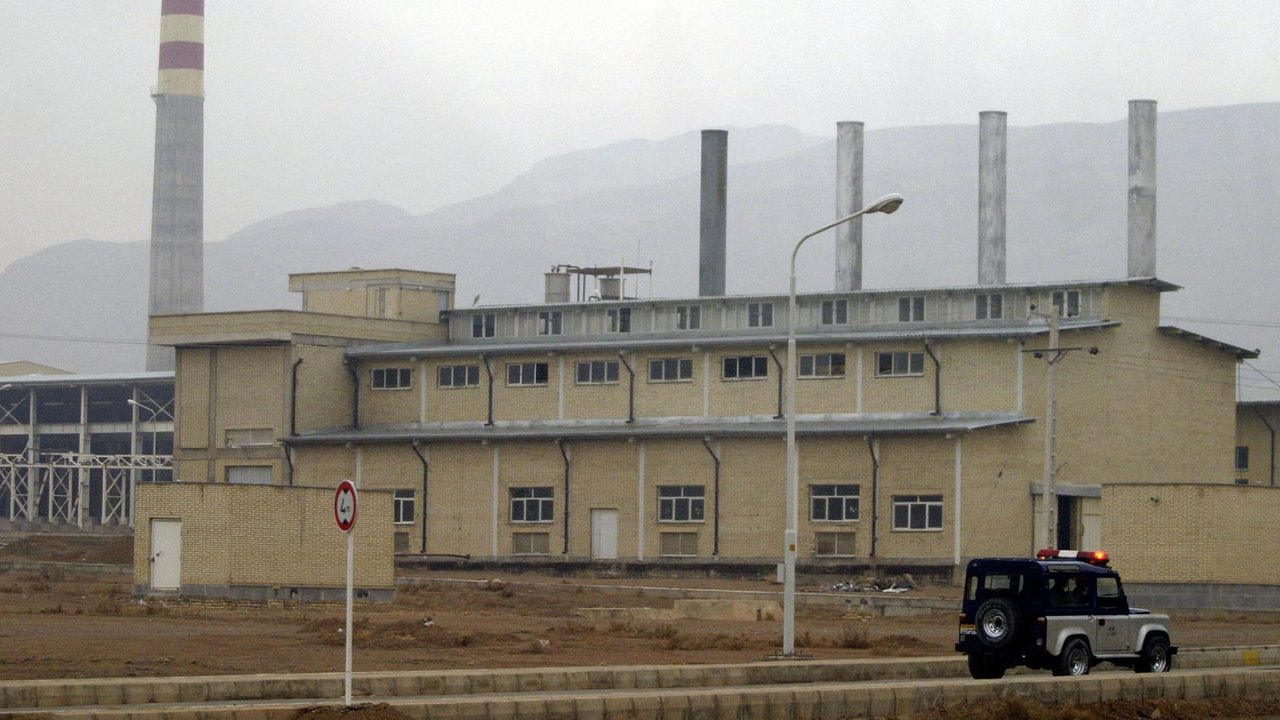 Dokumentasi Foto. Gambar ini menunjukkan pandangan umum Fasilitas Konversi Uranium (UCF) di Isfahan pada 20 November 2004.