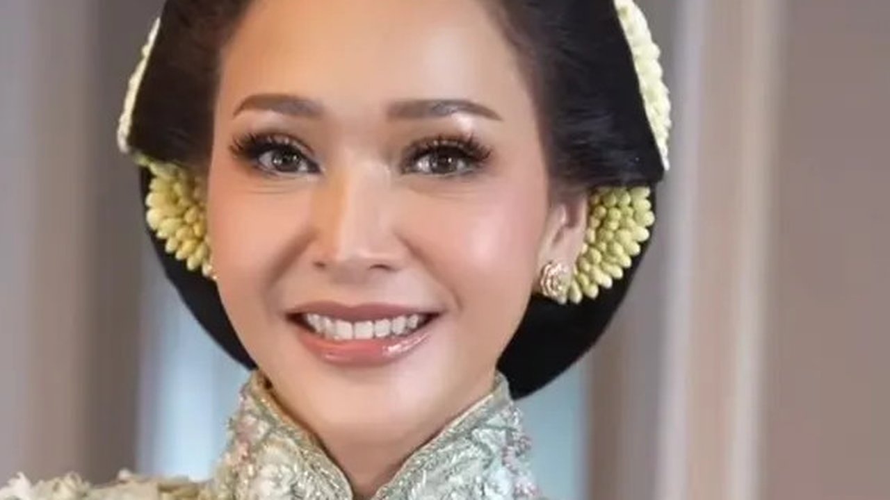 Bikin Melongo! Harga Lipstik Maia Estianty di Momen Akad Nikah Al Ghazali Murah Banget, Ternyata Tak Sampai Rp30.000