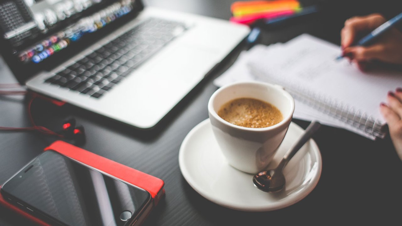 Kopi, menjadi salah satu minuman terfavorit masyarakat hampir di seluruh dunia. Apa pengaruh kopi bagi kesehatan?