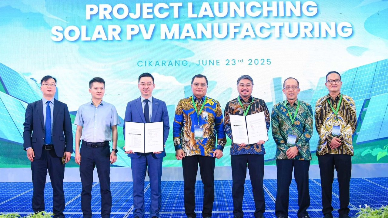 Pertamina NRE dan LONGi Kerja Sama Luncurkan Proyek Manufaktur Modul Panel Surya di Indonesia