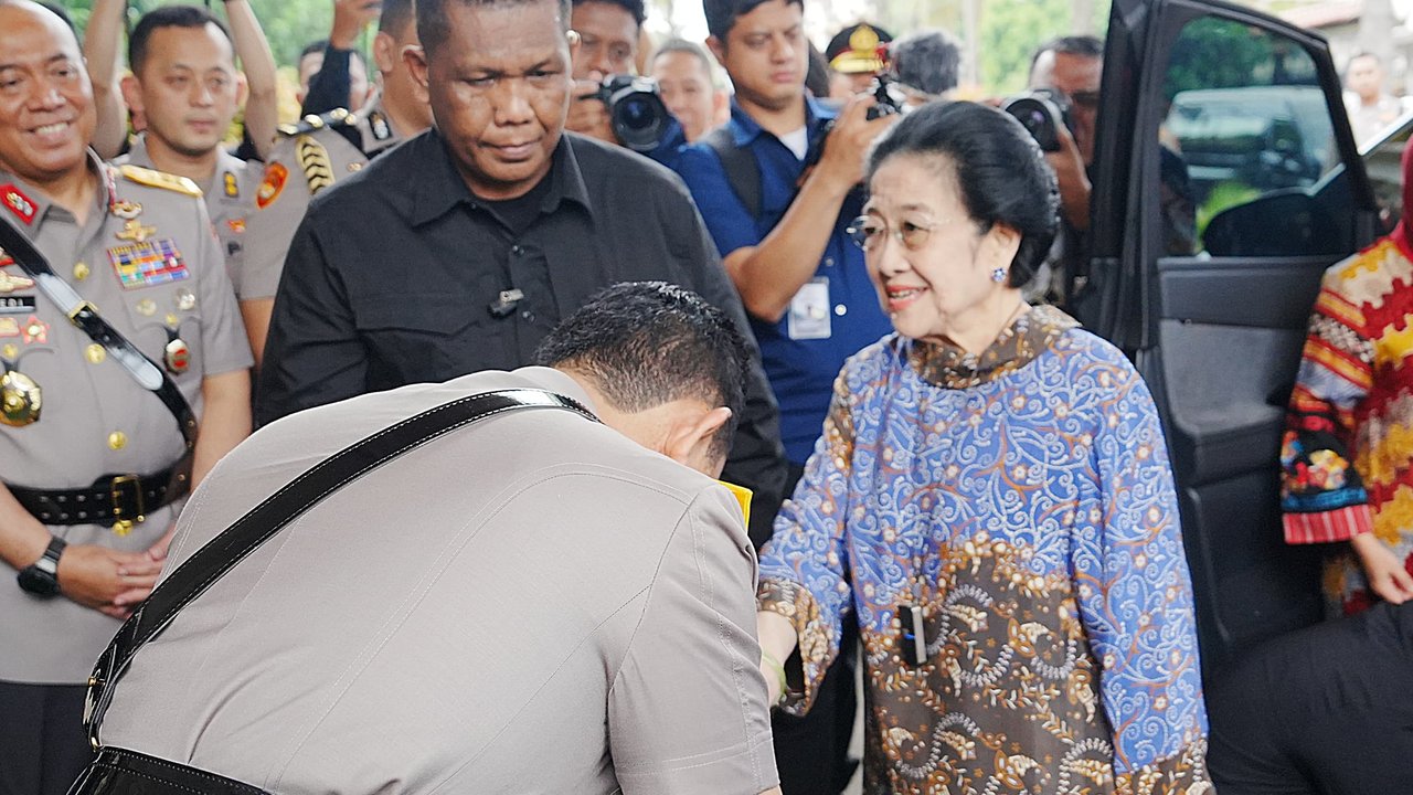 Kapolri Cium Tangan Megawati, PDIP: Pak Jokowi Dulu juga Sering