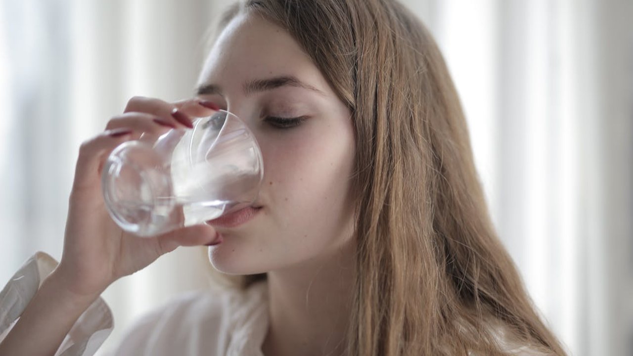 Minum Air Putih