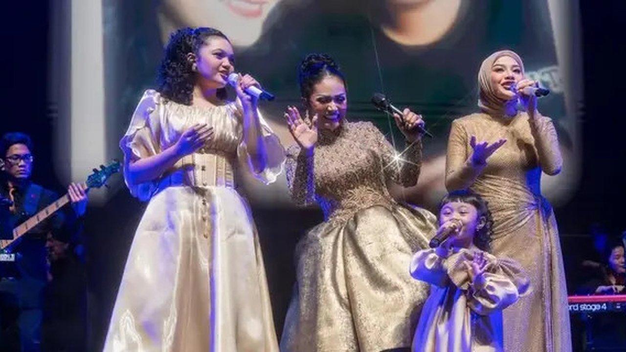 Momen Aurel, Ameena dan Kris Dayanti di 1 Panggung