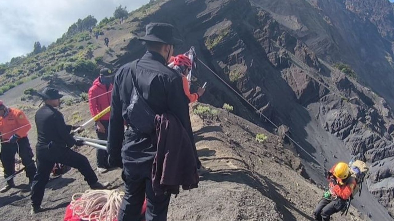 Sosok Pendaki Cantik Brasil yang Jatuh di Gunung Rinjani hingga Bikin IG Prabowo Diserbu Netizen