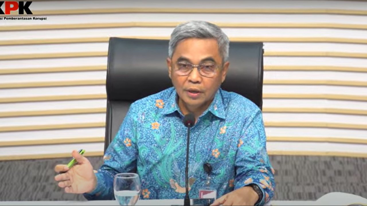 Kapolda Sulut Irjen Pol Setyo Budiyanto saat menyampaikan rilis akhir tahun 2023, di Hotel Grandwhizz Manado, Jumat (29/12/2023).