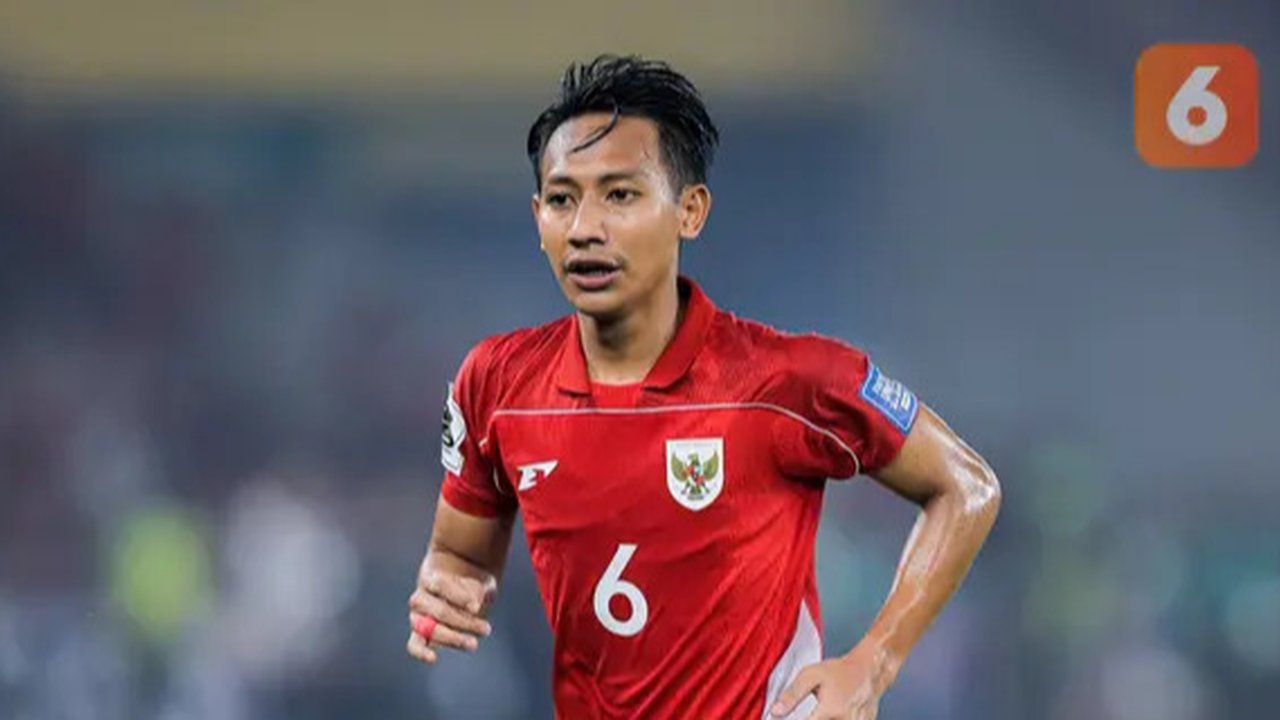 Beckham Putra menjalani debut saat Timnas Indonesia menjamu Timnas China dala lanjutan putaran ketiga Kualifikasi Piala Dunia 2026 di Stadion Utama Gelora Bung Karno, Jakarta, Kamis (5/6/2025