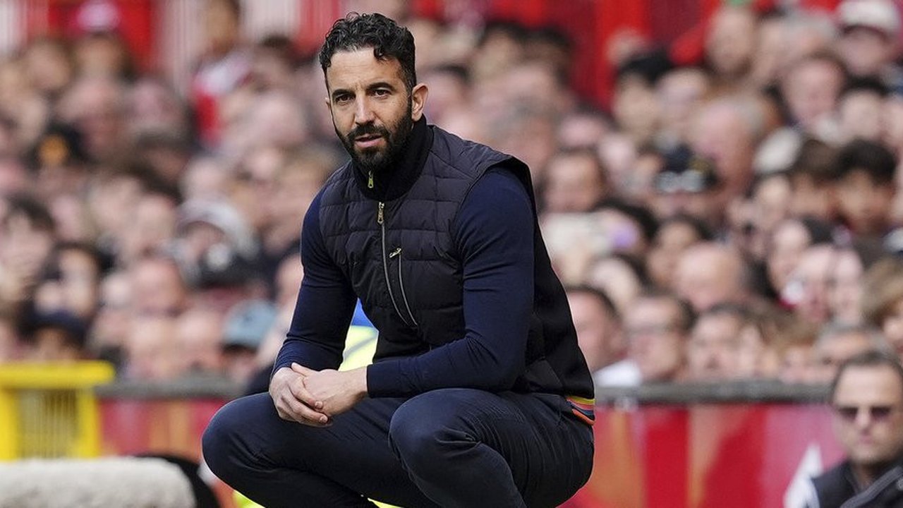 Disorot Usai Gagal Total, Ini Kata-Kata Menyentuh Ruben Amorim ke Fans MU