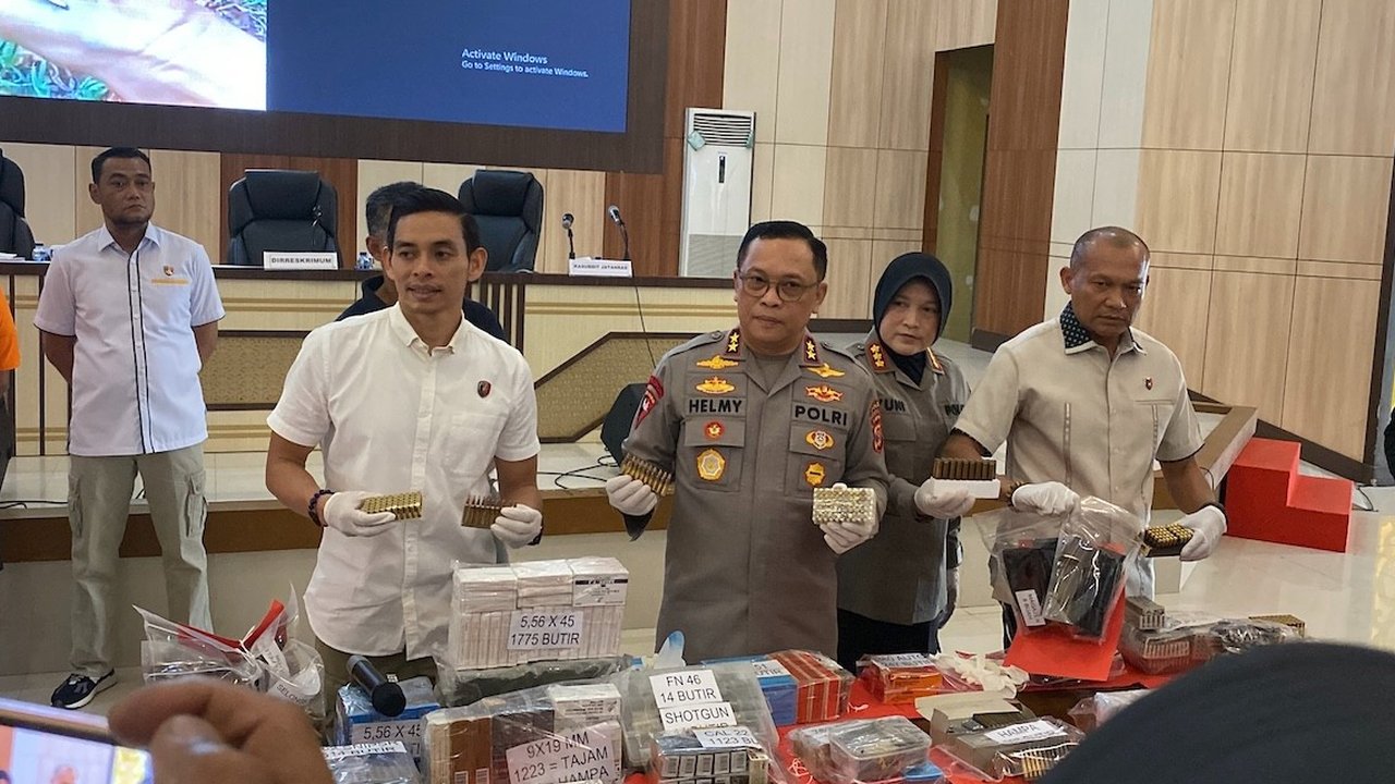 Pabrik Senjata Api Rakitan Terbongkar di Lampung, Ribuan Amunisi Disamarkan di E-Commerce