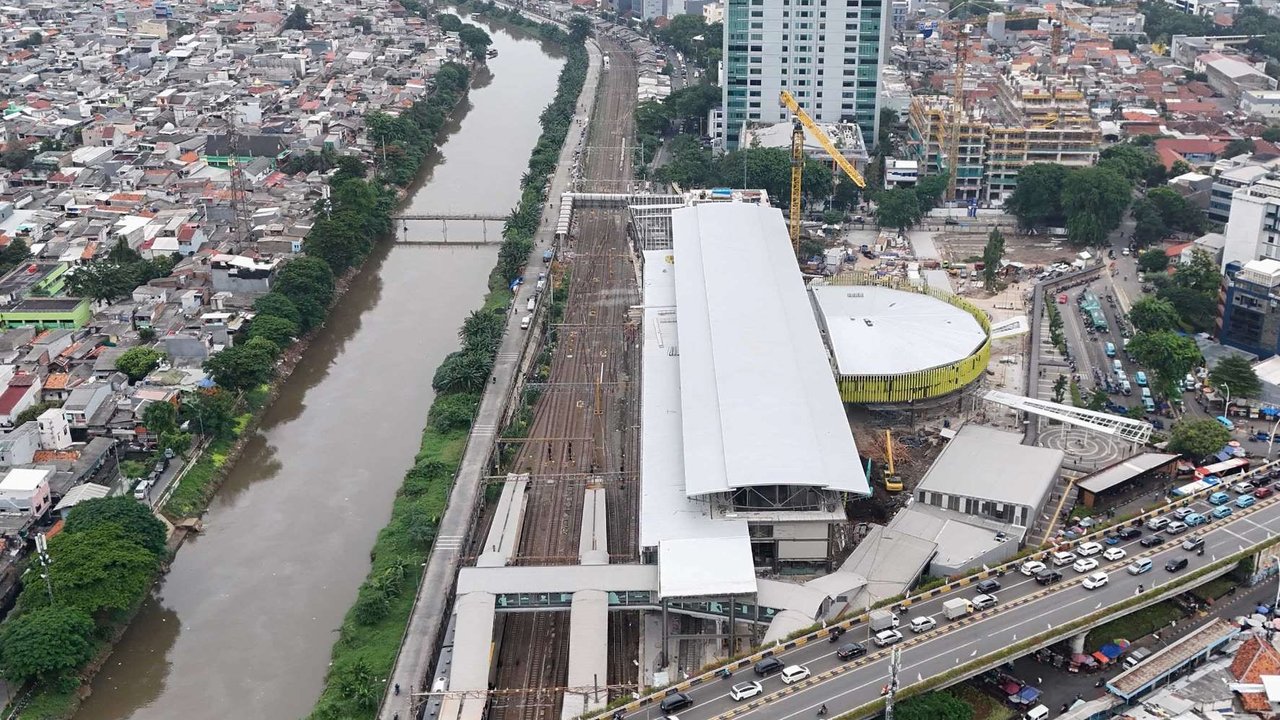 KAI Commuter Alihkan Jalur KRL Lintas Barat di Stasiun Tanah Abang Mulai 29 Juni 2025