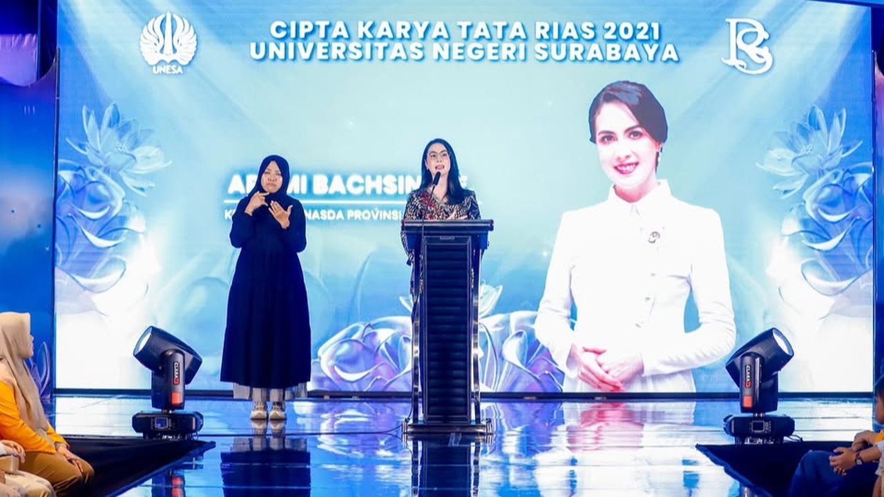 Arumi Bachsin Hadiri Acara Cipta Karya di Surabaya