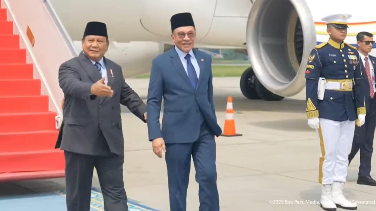 Prabowo sambut Anwar Ibrahim