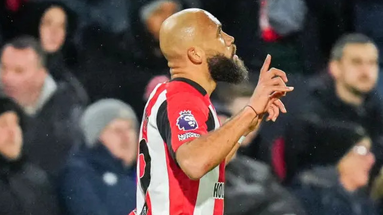 Penampilan Bryan Mbeumo untuk Brentford dalam beberapa musim terakhir sangat mengesankan. Pemain sayap 25 tahun tersebut kuat, memiliki kecepatan tinggi dan juga kidal sehingga sangat nyaman