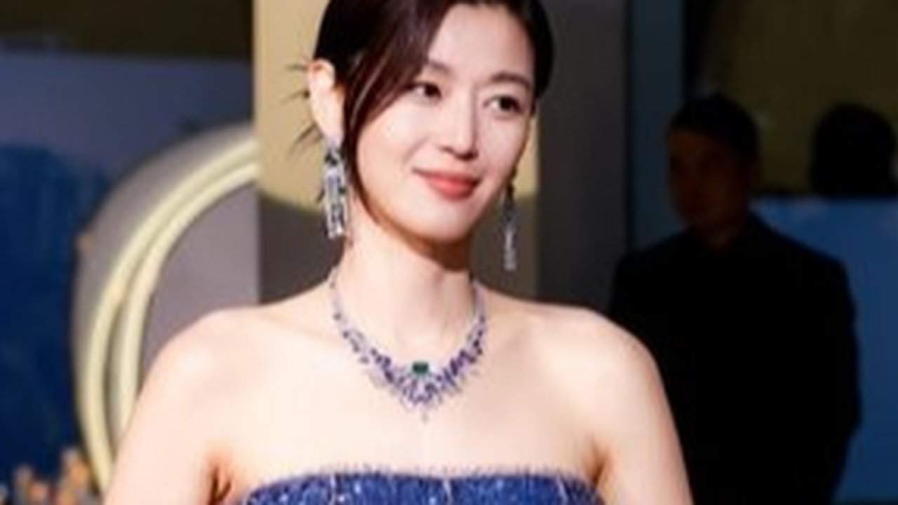 10 Potret Transformasi Jun Ji Hyun dari Awal Debut hingga Kini Berusia 43 Tahun: Wajahnya Nyaris Tak Berubah, Tetap Cantik Natural