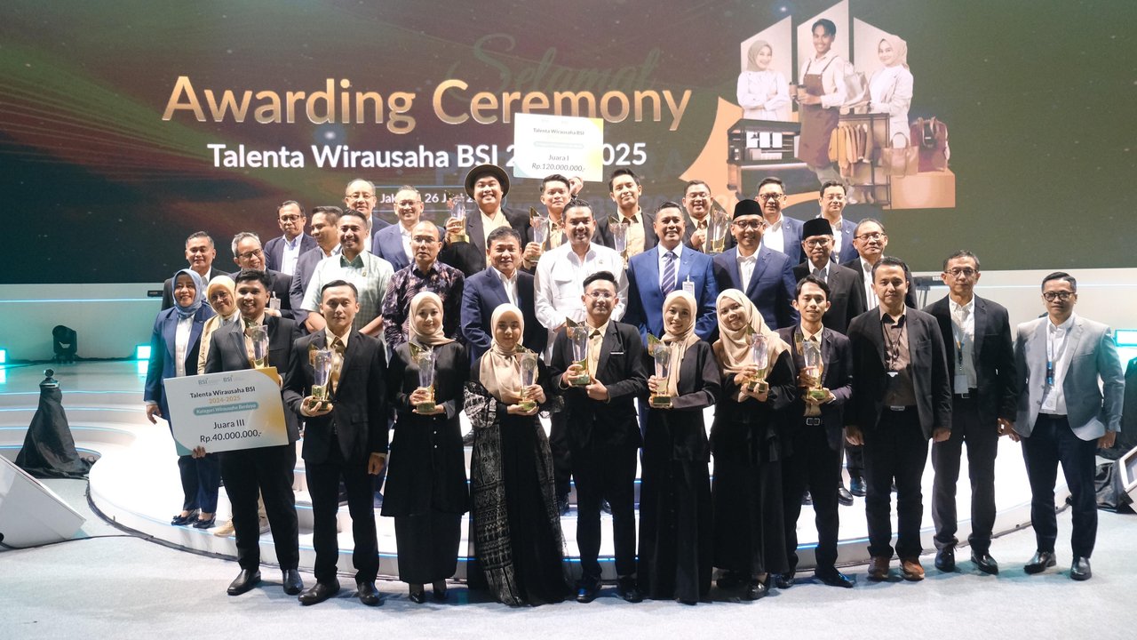 Awarding Ceremony Talenta Wirausaha BSI 2024-2025.