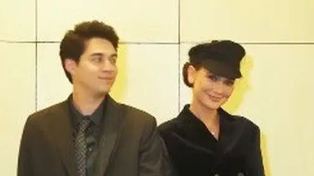 9 Potret Gaya Couple Serba Hitam Luna Maya dan Maxime Bouttier di Tatler Ball 2025, Stylish dan Elegan (sumber: Instagram/lunamaya)