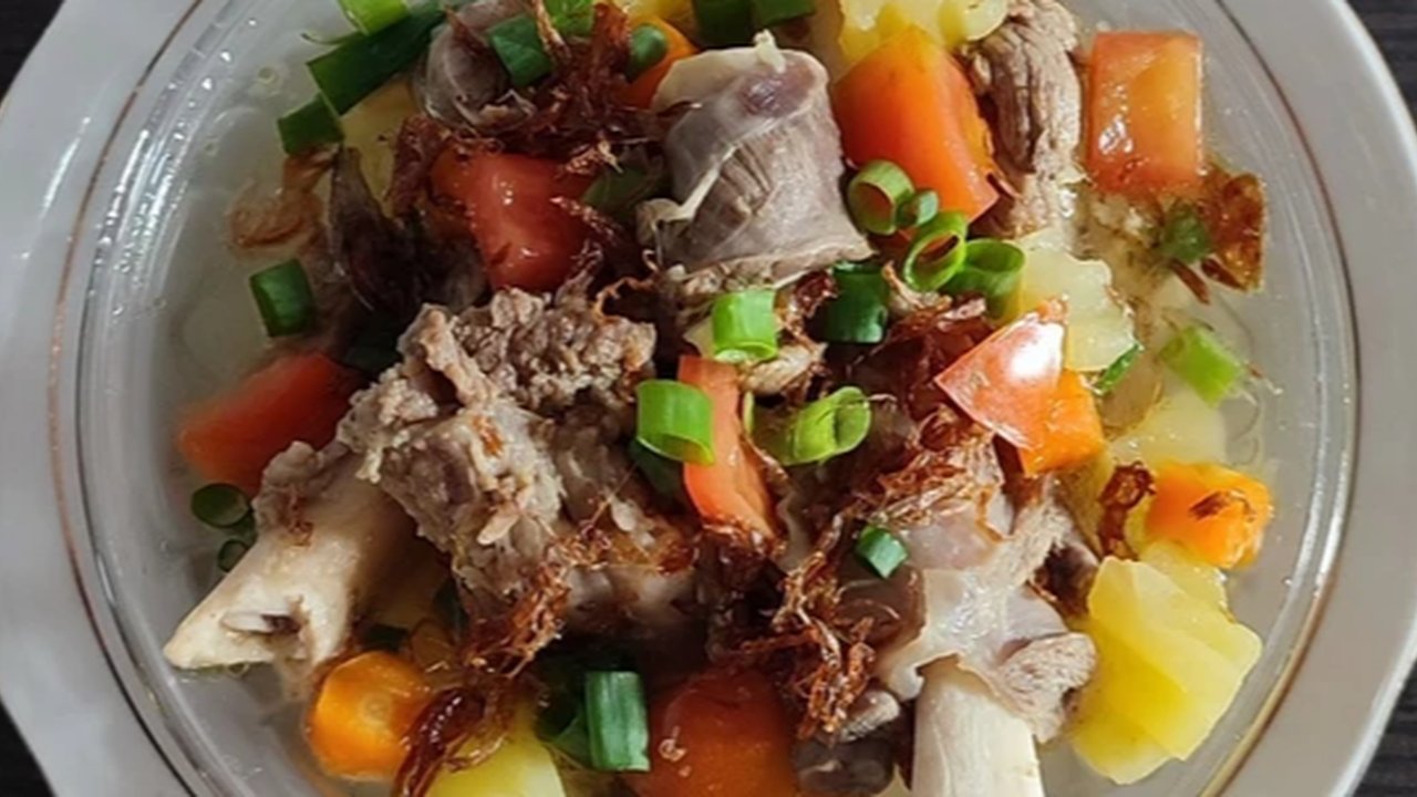 Ilustrasi Sop Kambing Bening