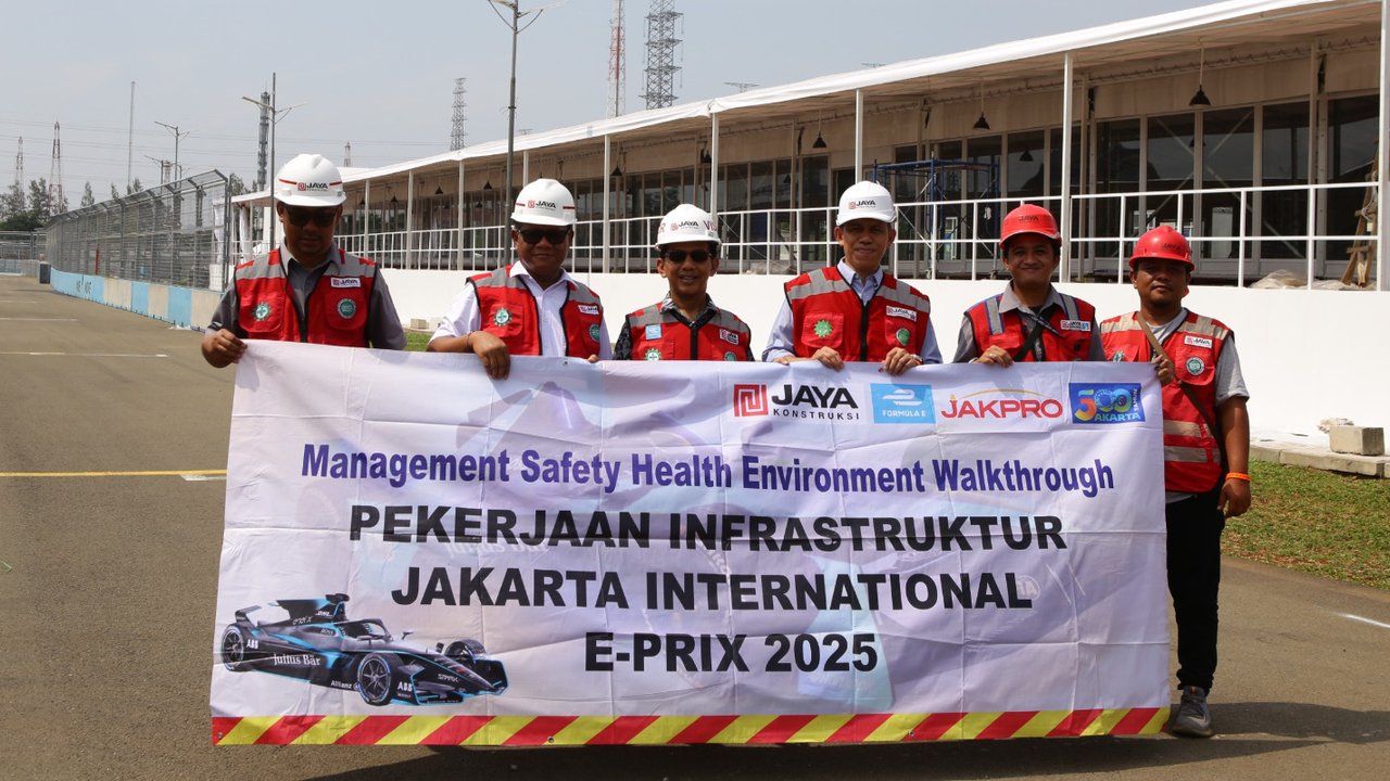 Jakpro dan Formula E Operations Lakukan Management Walkthrough di Jakarta International E-Prix Circuit