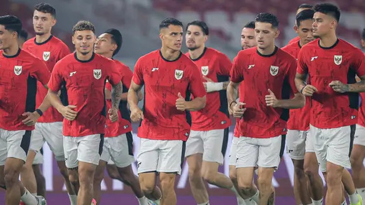 Official training Timnas Indonesia jelang pertandingan melawan China di SUGBK, Jakarta, Rabu (4-6-2025). (Bola.com/Bagaskara Lazuardi)