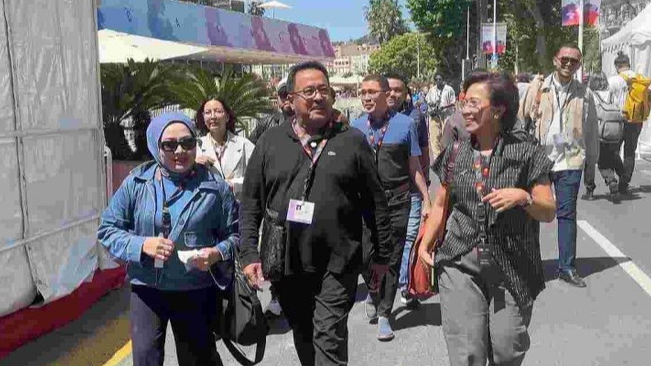 Wagub DKI Jakarta Rano Karno angkat bicara terkait kecelakaan JakLingko di Cengkareng yang melukai sembilan orang; penyelidikan penyebab kecelakaan dan evaluasi sistem transportasi tengah dilakukan.