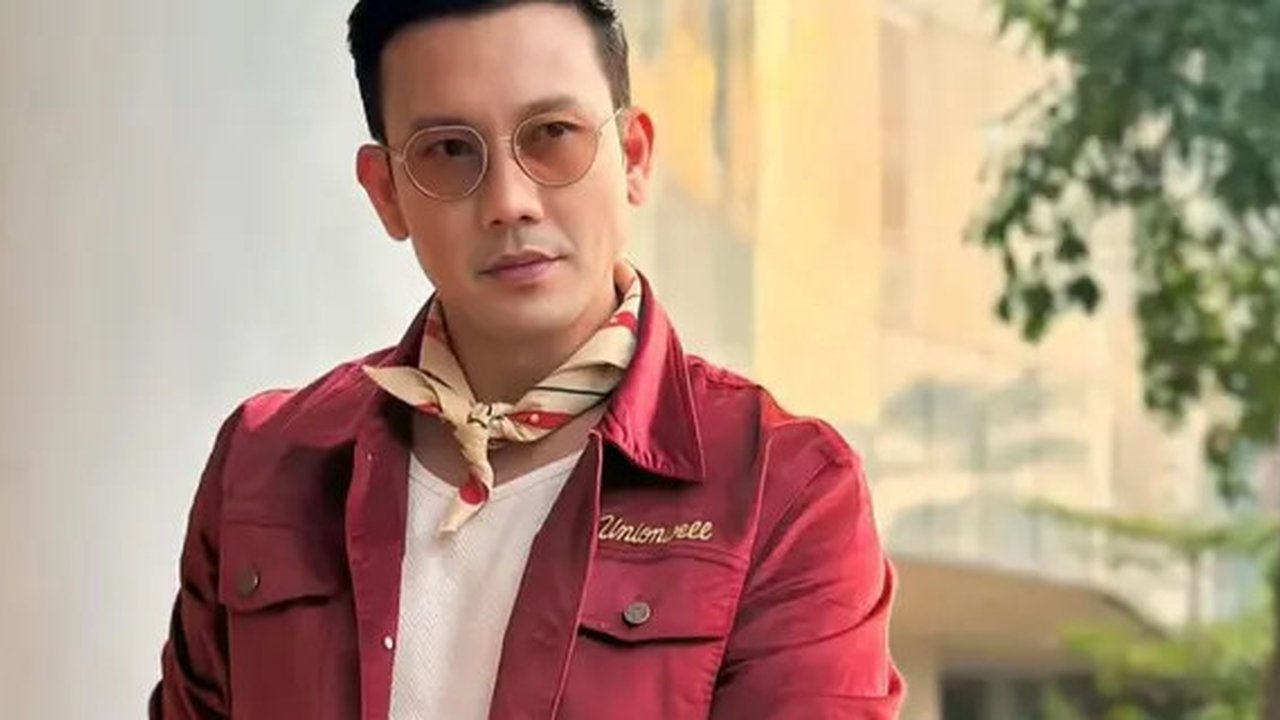 Ustaz Derry sebut Denny Sumargo akan mualaf. (credit:instagram.com/sumargodenny)