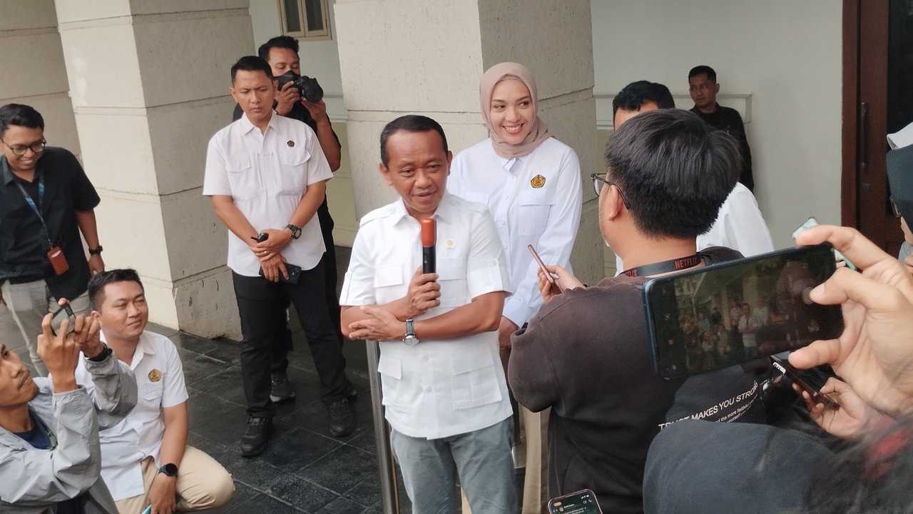 Bahlil Duga Ada Kepentingan Asing di Balik Protes Tambang Nikel Kawasan Raja Ampat