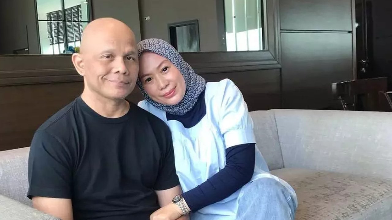 Potret Terbaru Harry Pantja Alami Stroke 3 Kali, Kini Berjuang Untuk Sembuh - Istri Setia Menemani