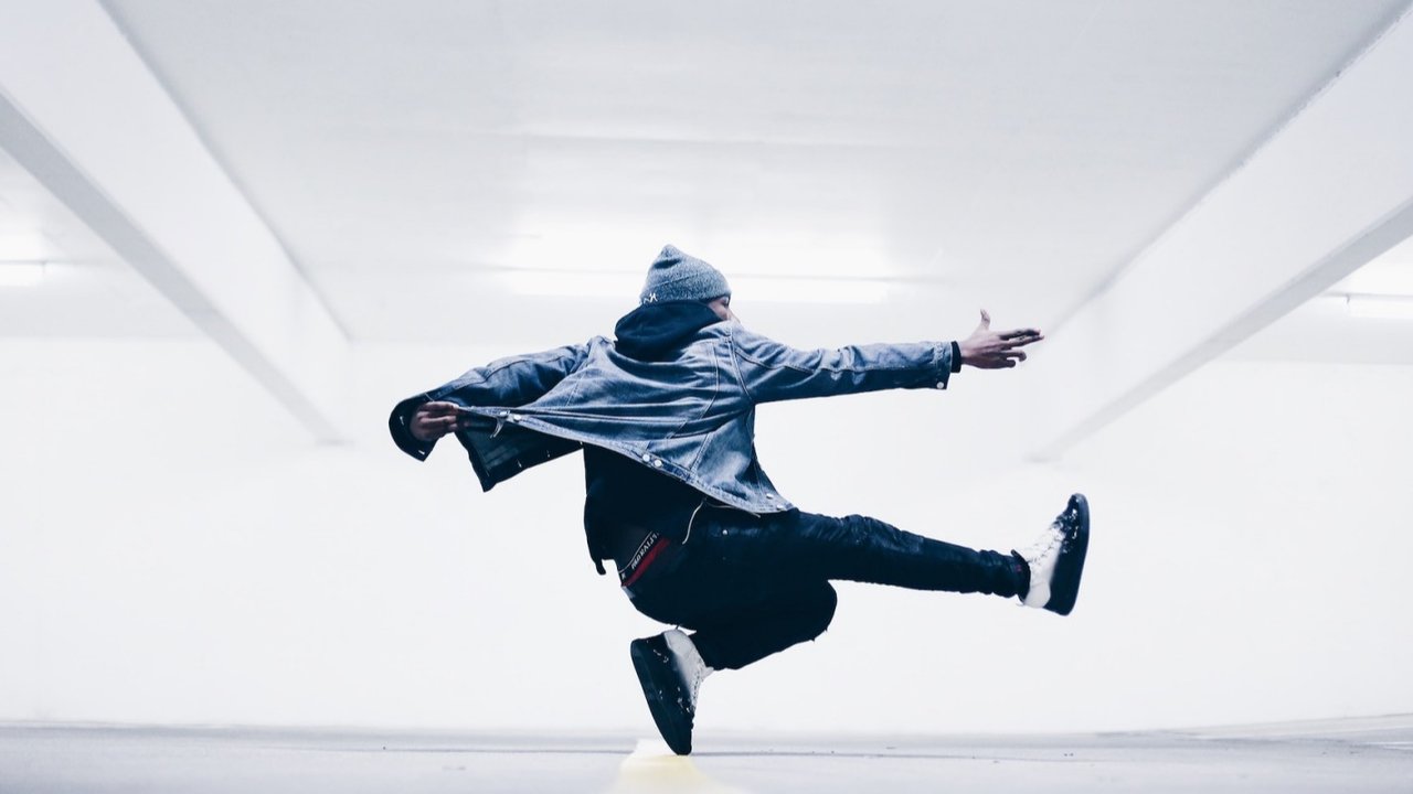 <p>Ilustrasi motivasi, inspirasi, semangat. (Photo by Drew Dizzy Graham on Unsplash)</p>