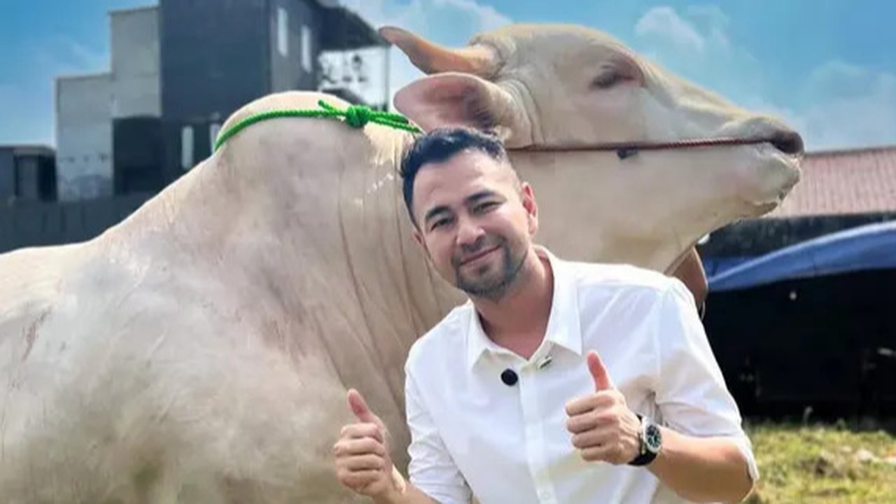 Artis Kurban Sapi di Idul Adha 2025. (sumber: Instagram/raffinagita1717)