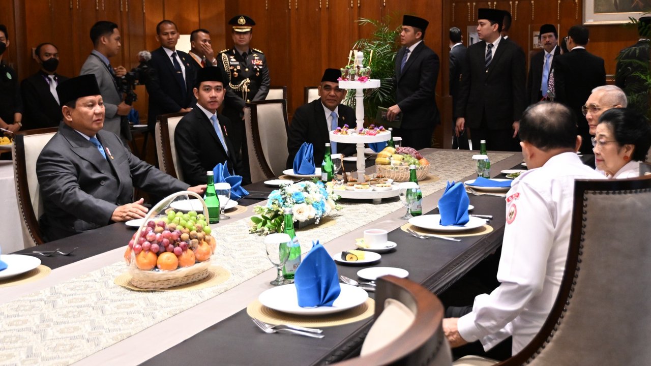 Jokowi Tegaskan Prabowo-Gibran Satu Paket, Tak Bisa Dimakzulkan Sembarangan