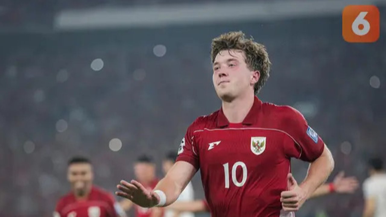 Ekspresi striker Timnas Indonesia, Ole Romeny, setelah menjebol gawang Timnas China pada pertandingan Kualifikasi Piala Dunia 2026 di Stadion Utama Gelora Bung Karno, Jakarta, Kamis (5/6/2025