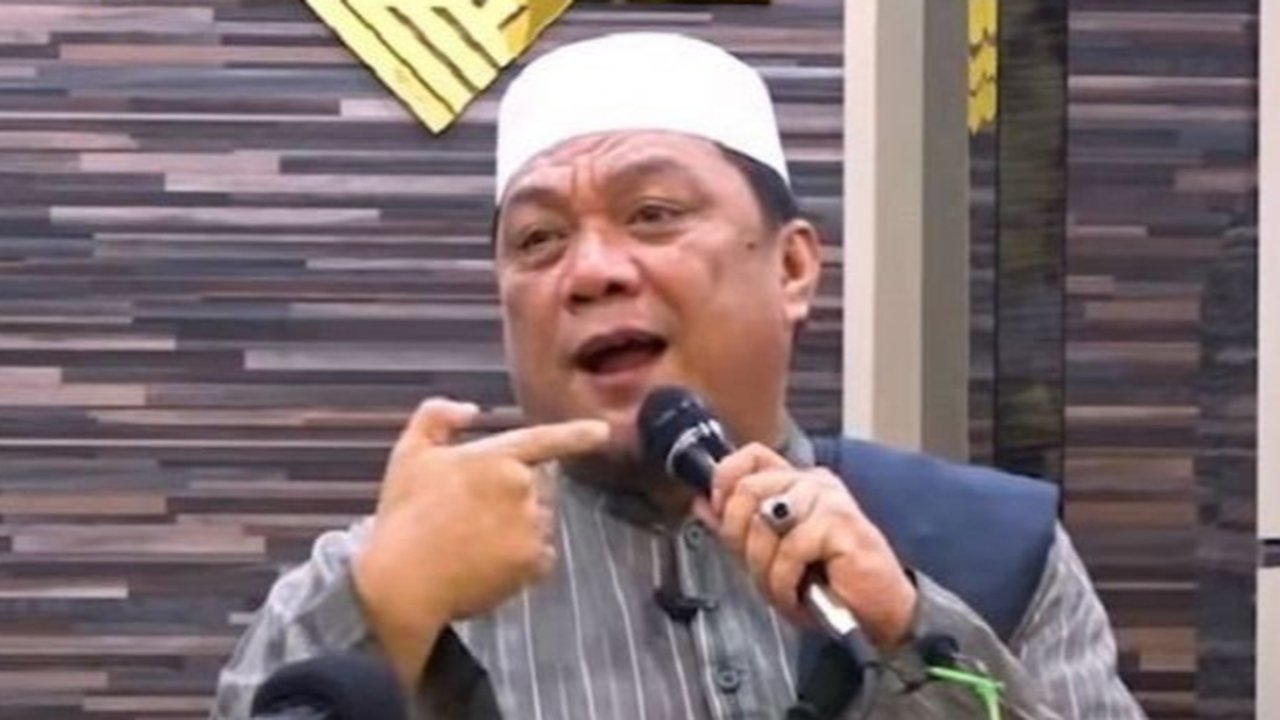 Ustaz Yahya Waloni Meninggal Dunia Saat Khotbah Jumat di Makassar