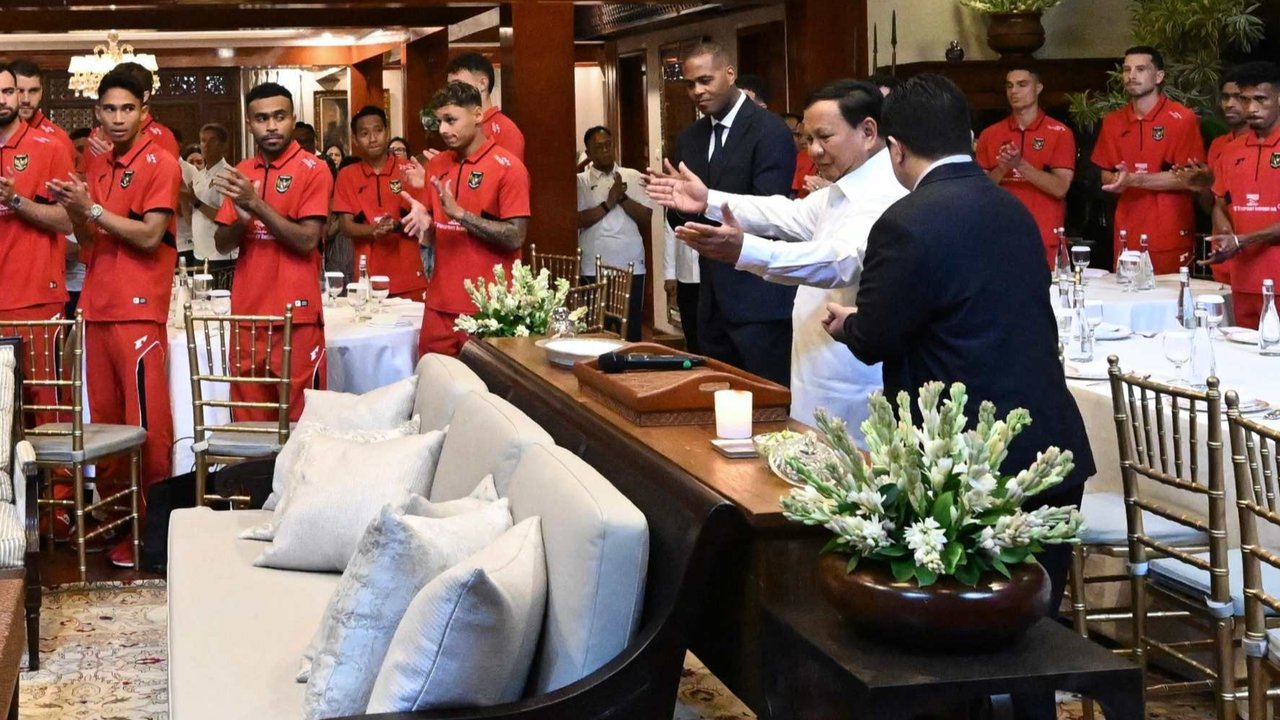 Para Pemain Timnas Indonesia hadiri jamuan makan siang di kediaman Prabowo.