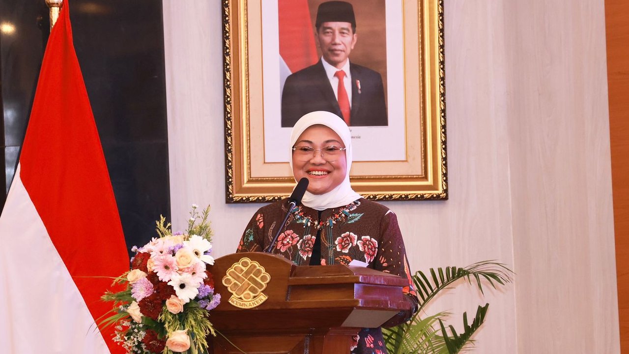 Menko PM Muhaimin Iskandar mengungkapkan Presiden Prabowo Subianto meminta para menteri untuk merapatkan barisan, hal ini disampaikan usai acara halalbihalal yang dihadiri sejumlah menteri.