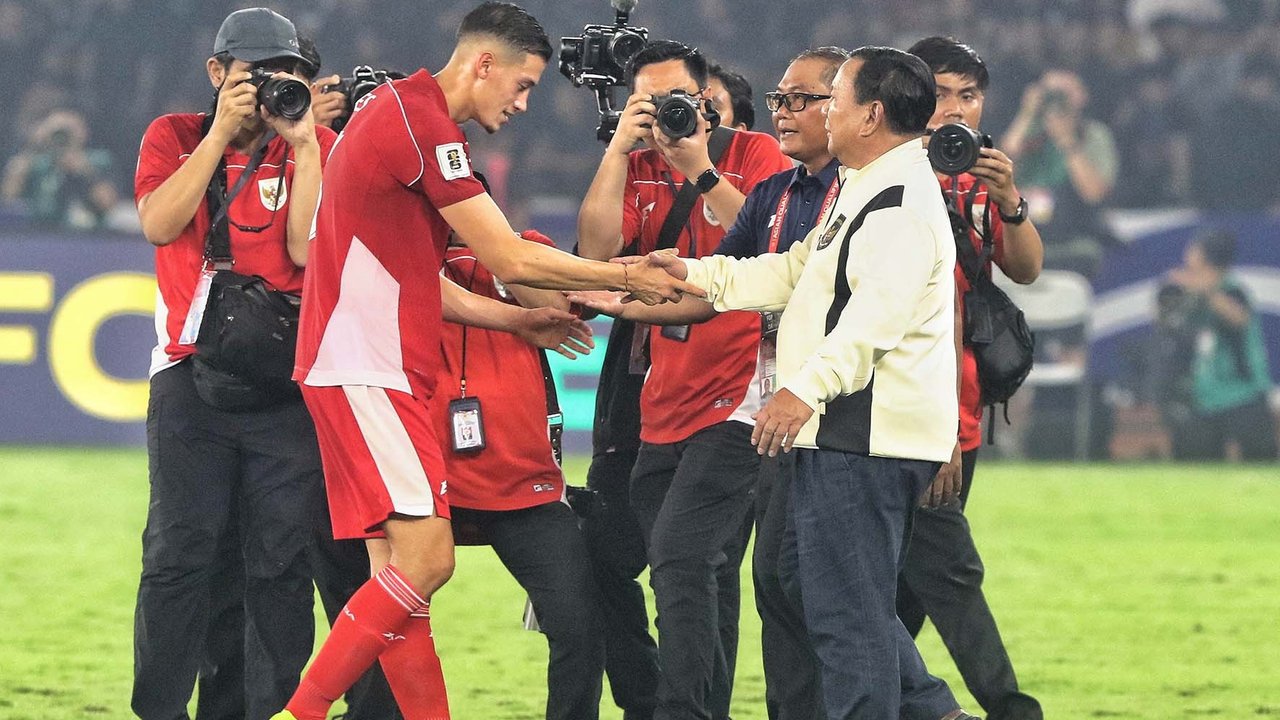 Striker Timnas Indonesia, Ole Romeny, saat menghadapi China dalam laga Kualifikasi Piala Dunia 2026 zona Asia di Stadion Utama Gelora Bung Karno (SUGBK) Senayan, Jakarta, Kamis (5/6/2025). (B