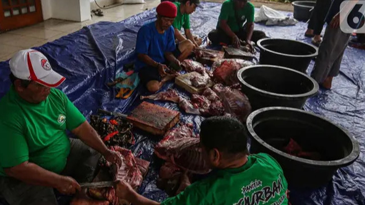 Sekitar 25 ribu warga terdaftar dan berhak mendapatkan daging kurban dari RPH Masjid Istiqlal. (Liputan6.com/Herman Zakharia)