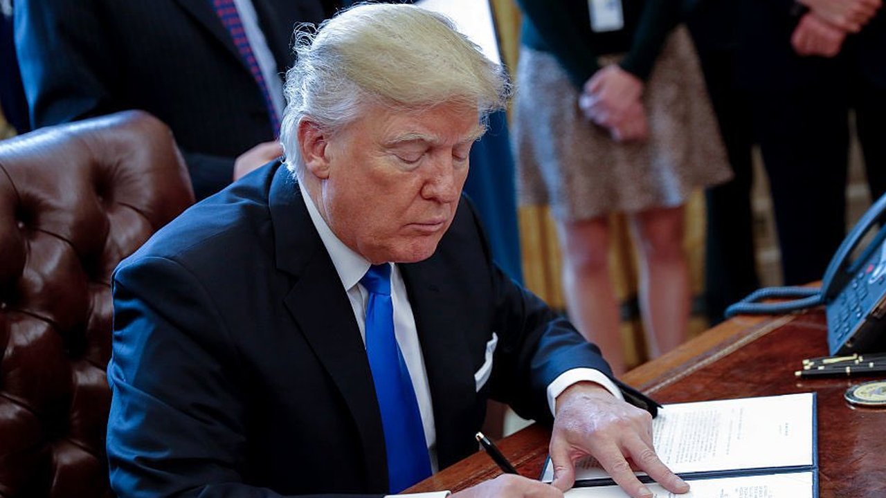 Singkirkan Dominasi China, Trump Perintahkan Bangun Kembali Industri Drone AS