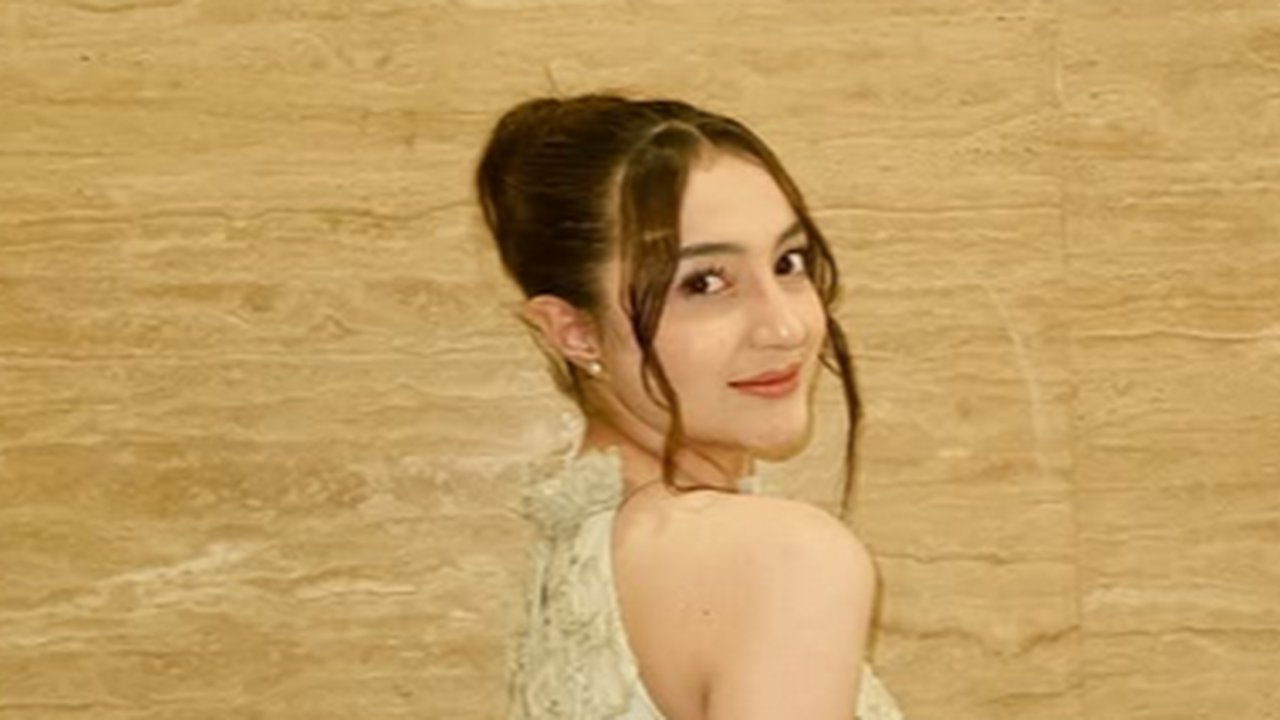 5 Potret Cantik Amanda Lucson, Aktris Muda Berbakat dan Model yang Kini jadi Sorotan