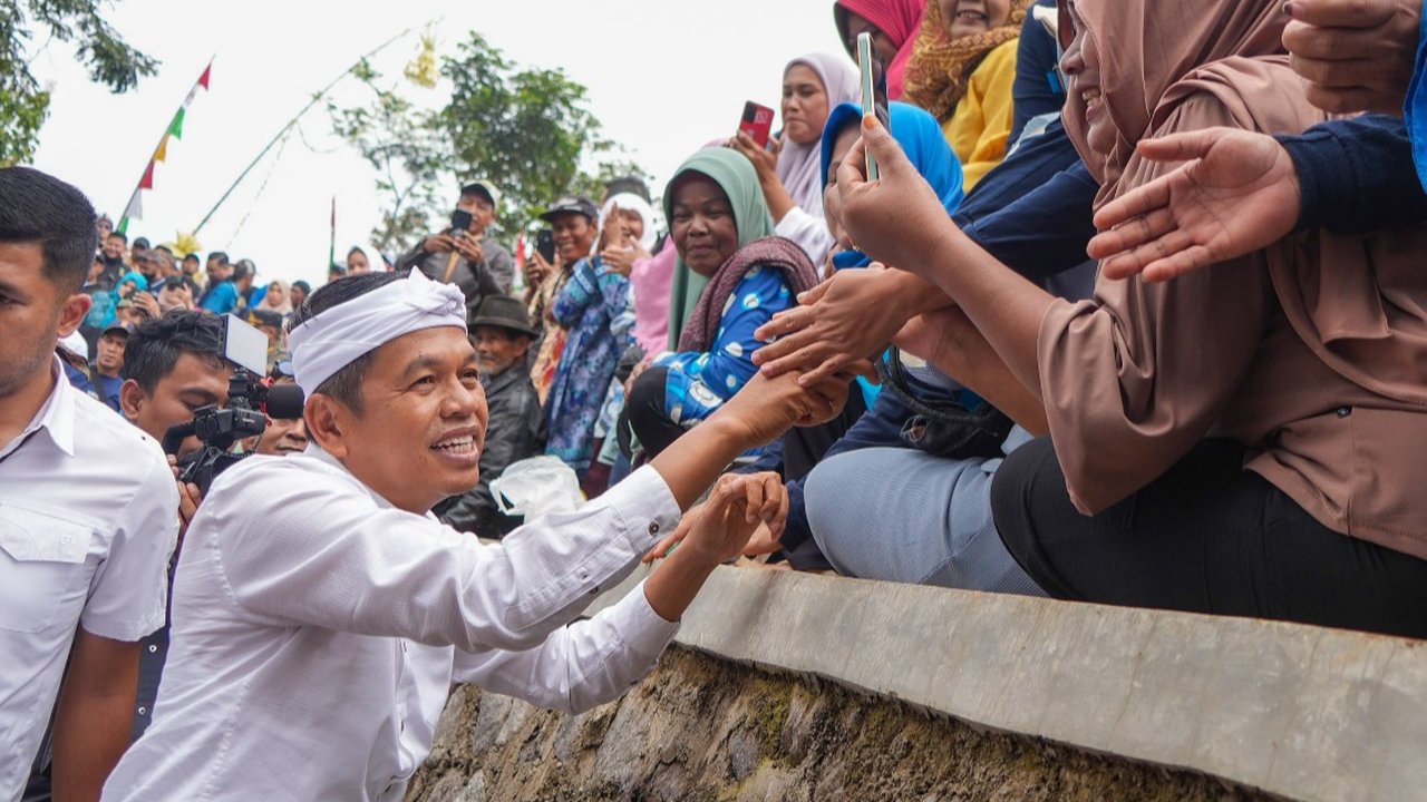 VIDEO: Diantar Spesial Oleh Demul, Penampakan Sapi Kurban Prabowo untuk Warga Cirebon