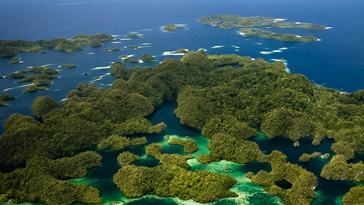 Potret Raja Ampat Rusak Akibat Penambangan Nikel, Deretan Artis Ini Sampai Meluapkan Kekecewaannya