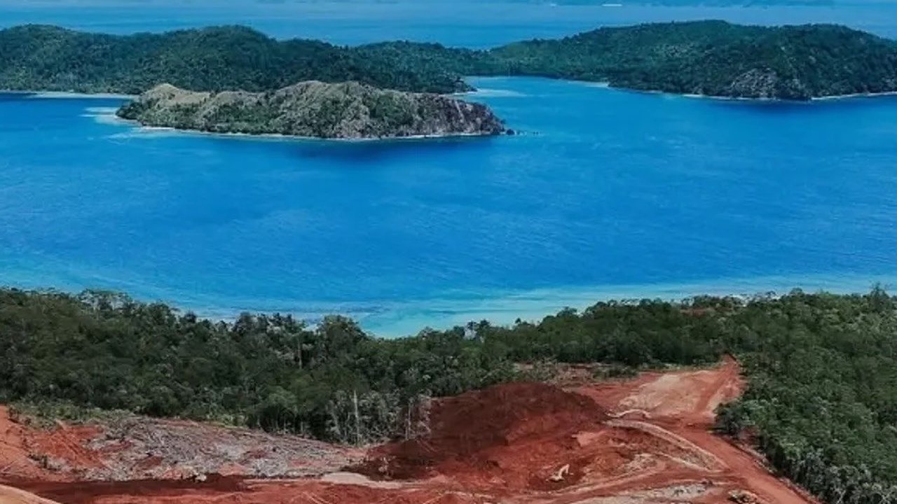 Potret Raja Ampat Rusak Akibat Penambangan Nikel, Deretan Artis Ini Sampai Meluapkan Kekecewaannya