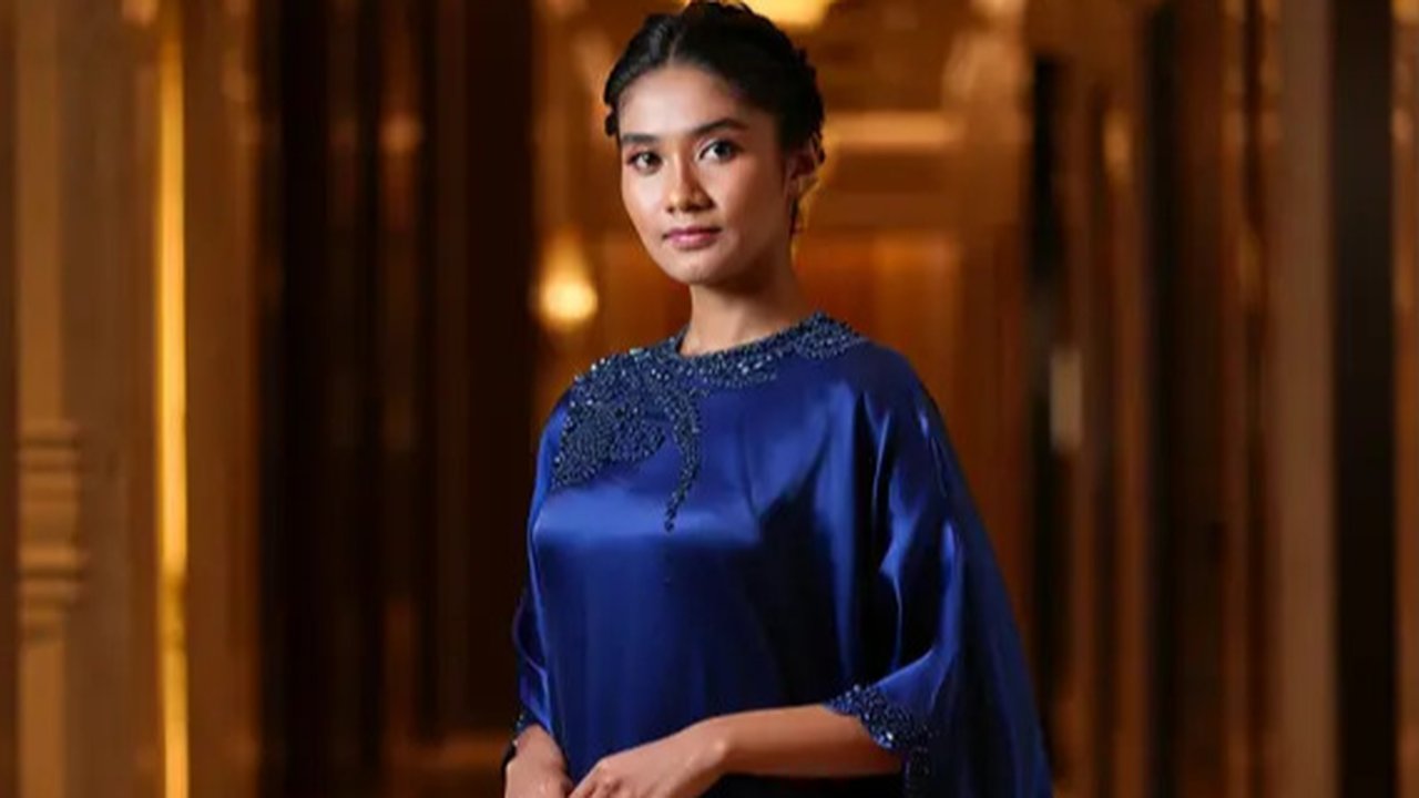 Inspirasi Fashion Ibu Pejabat by Reve
