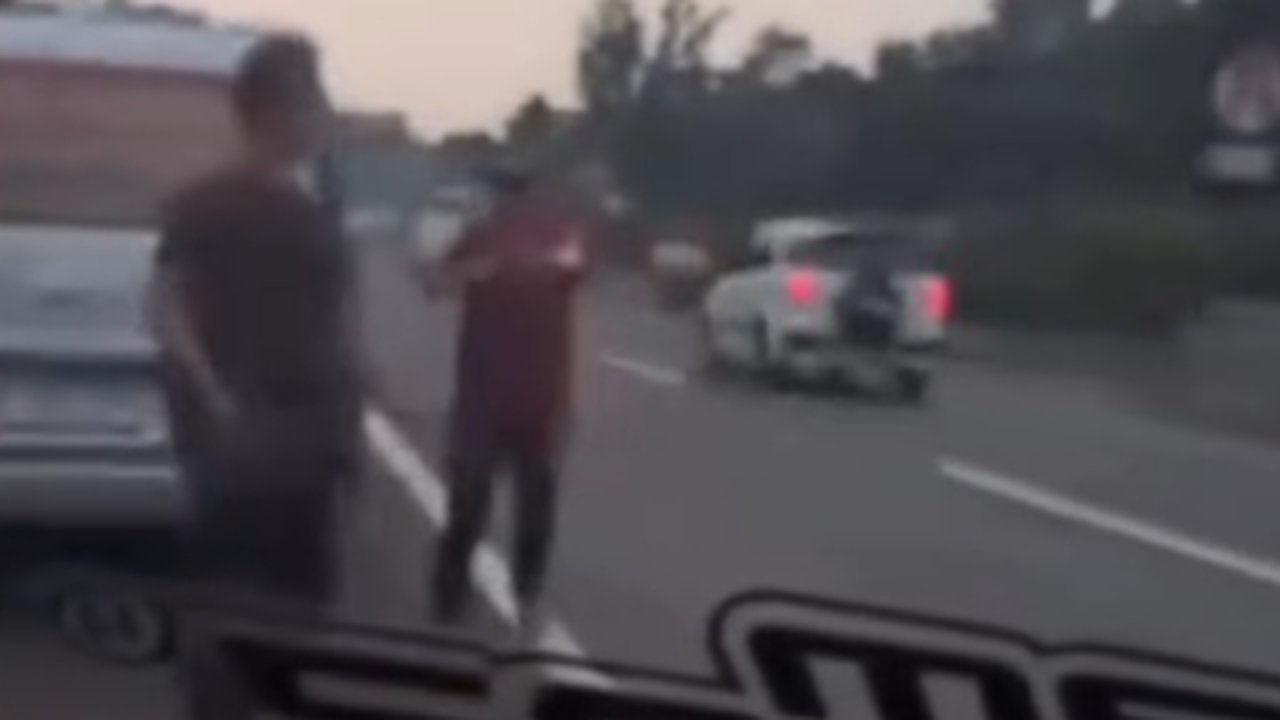 Polisi Kejar Sopir 'Koboi' yang Todongkan Senjata ke Pengendara Lain di Tol Cipularang