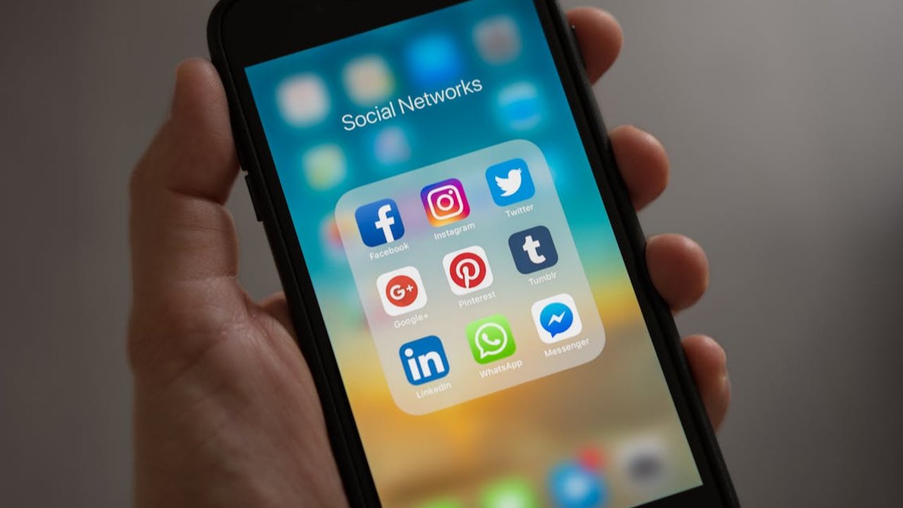 Menepi dari Medsos: Cerita Mereka yang Memilih Diam Demi Kesehatan Mental