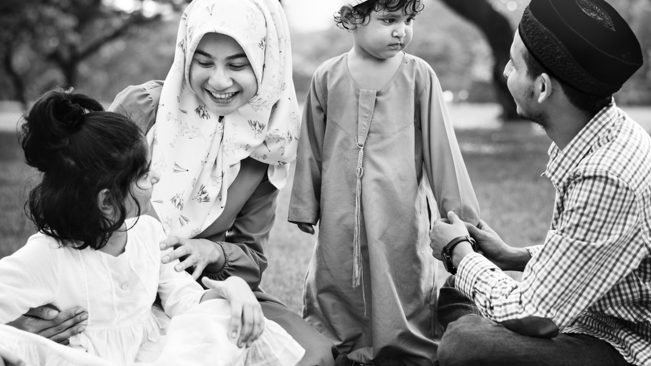 Ilustrasi Gamis Sekeluarga