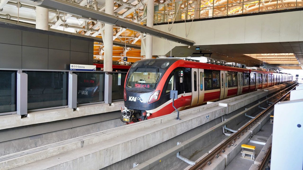 Khusus di HUT Bhayangkara, Naik TransJakarta MRT LRT cuma Bayar Rp1