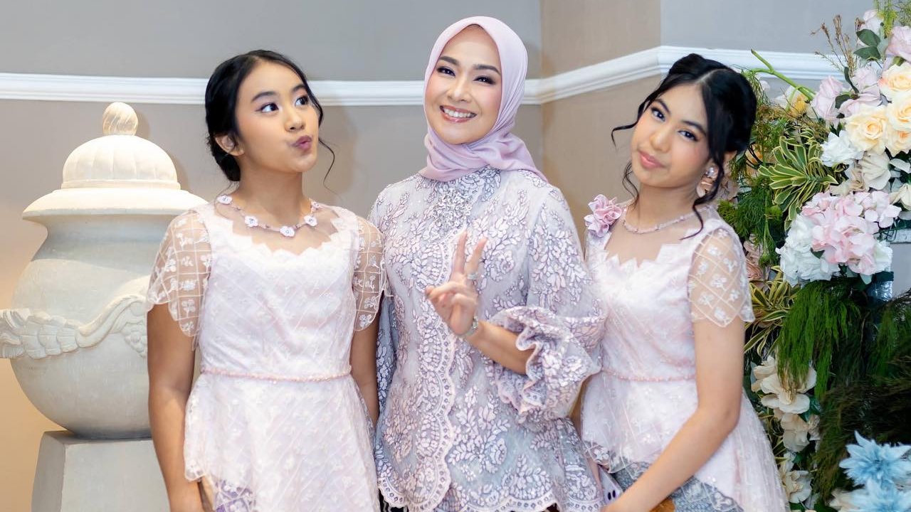 Alya Rohali Jalani Fase Baru: Anak Pertama Siap Menikah, Anak Kedua Masuk Kuliah