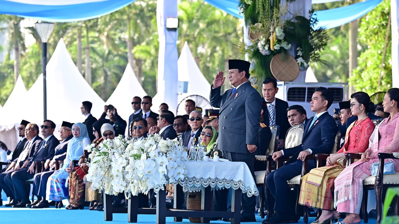 VIDEO: Presiden Prabowo & SBY Jalan Bareng, Ngobrol Akrab Usai Upacara HUT Polri