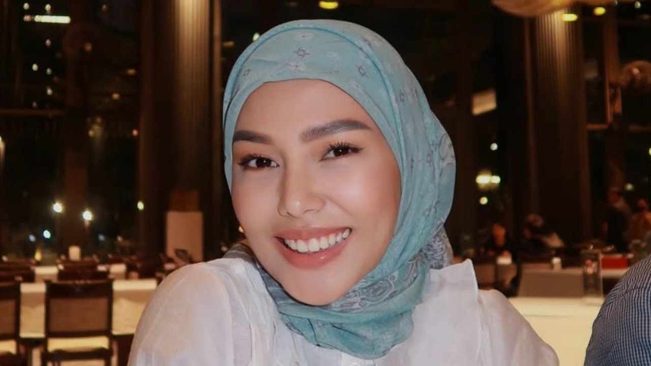 Bisa Jadi Inspirasi, Gaya Hijab Dara Arafah yang Cocok dalam Berbagai Penampilan
