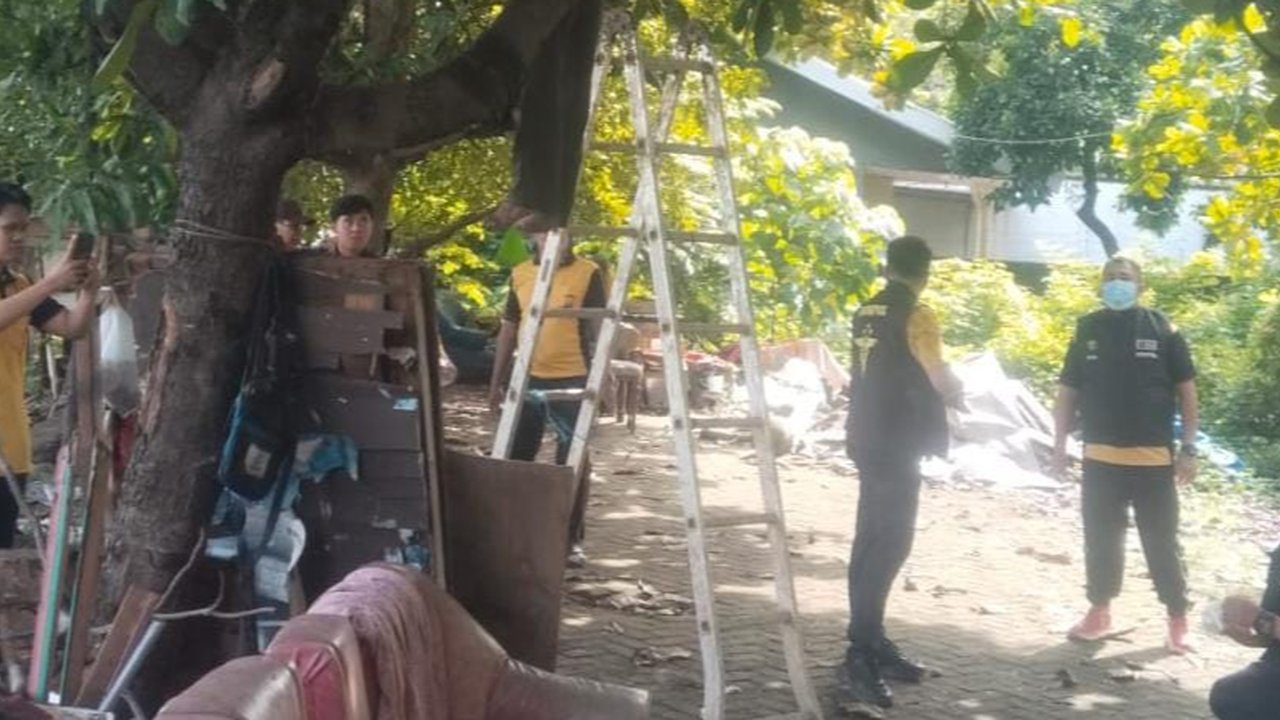 Pria Misterius Pakaian Serba Hitam Tewas Tergantung di Dekat Kampus Poltekkes Makassar